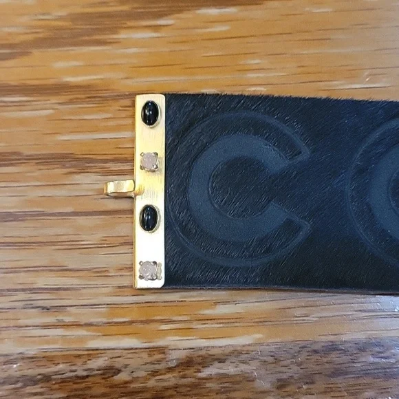 A beautiful Chanel Cuff - Picture 5 of 6